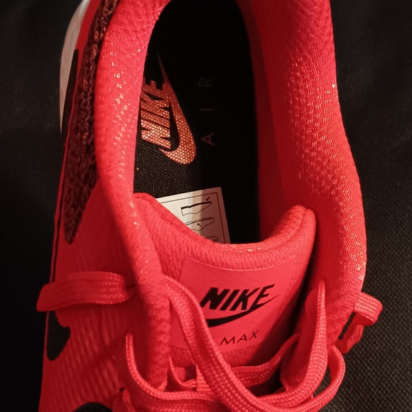 Air Max 90 Ultra 2.0 Essentials 10.5 - Picture 4 of 10